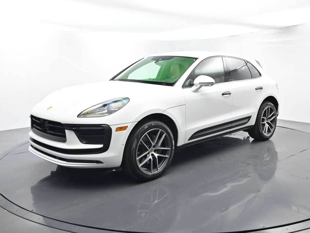2024 Porsche Macan Base