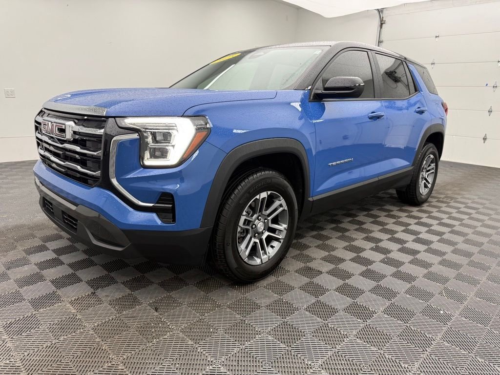 Used 2025 Blue GMC Elevation image 13