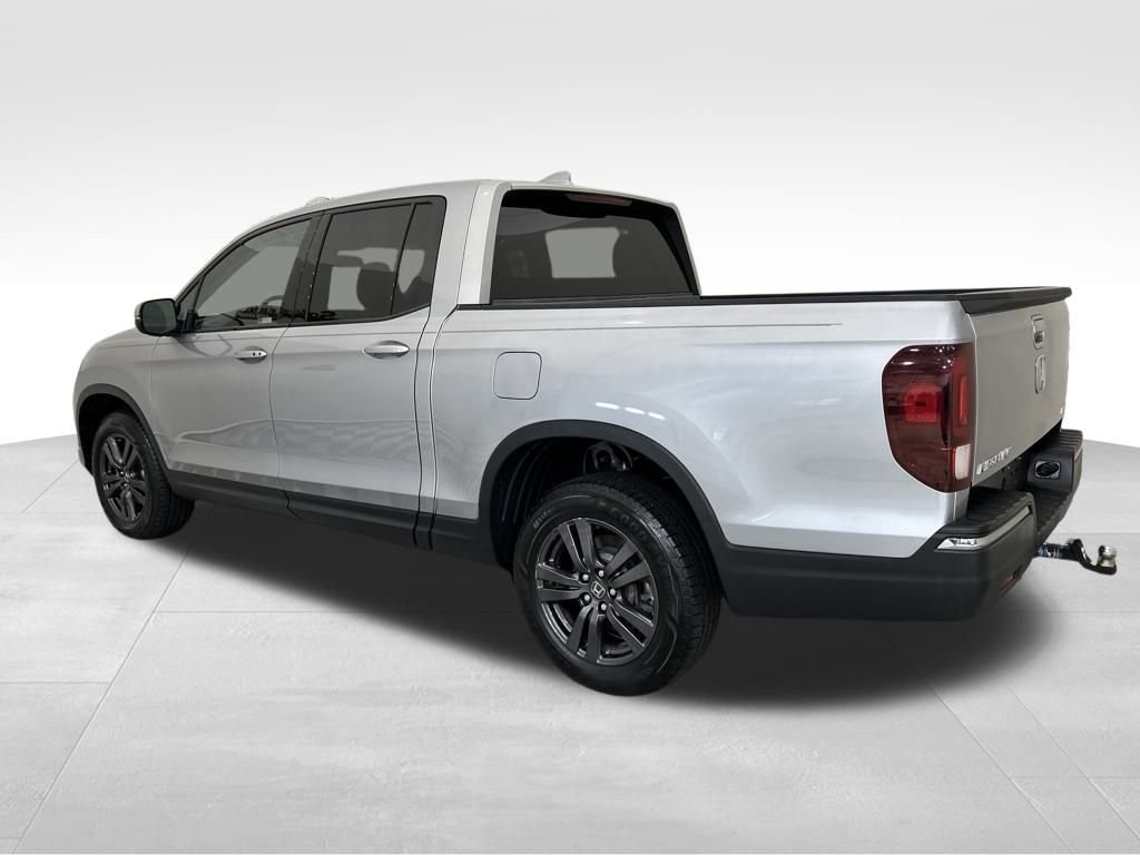 2019 Honda Ridgeline Sport photo 3