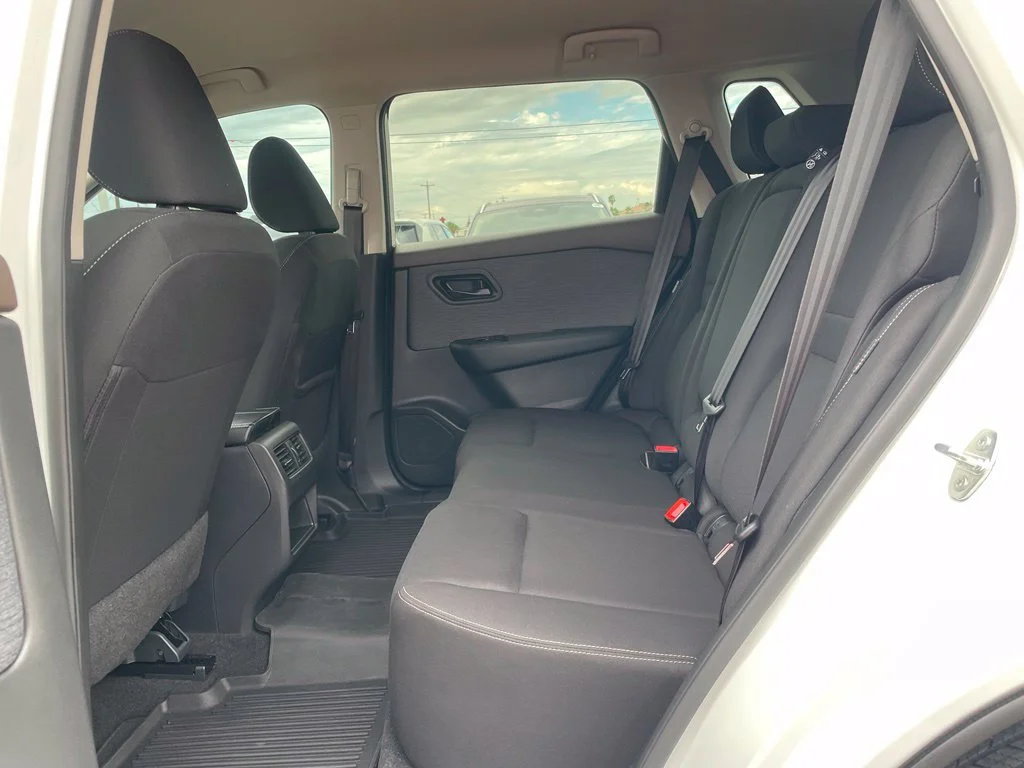 Used 2023 White Nissan S image 25