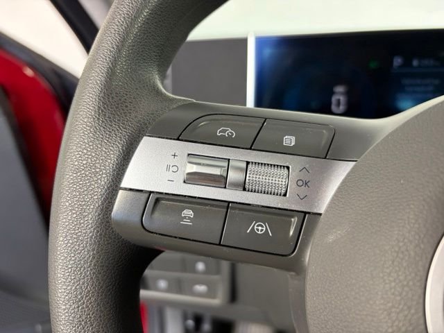 Used 2025 Red Hyundai SEL image 31