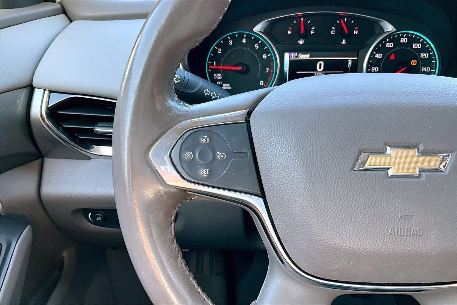 Used 2018 Iridescent Pearl Tricoat Chevrolet LT Cloth image 24