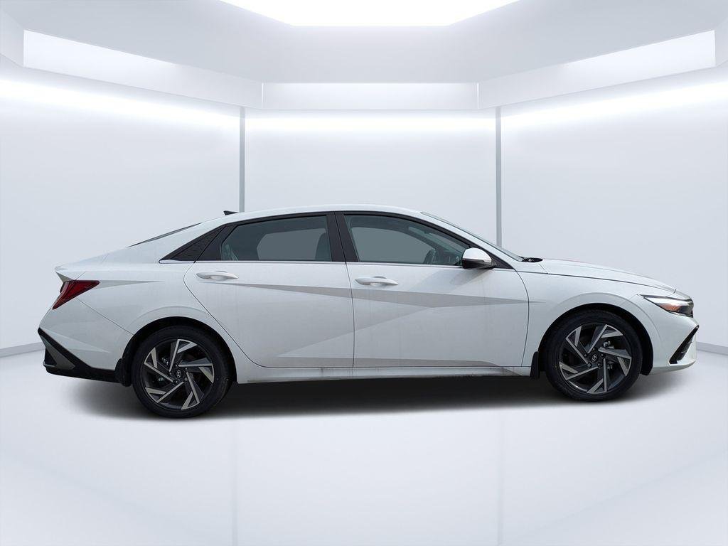 New 2025 White Hyundai Limited image 2