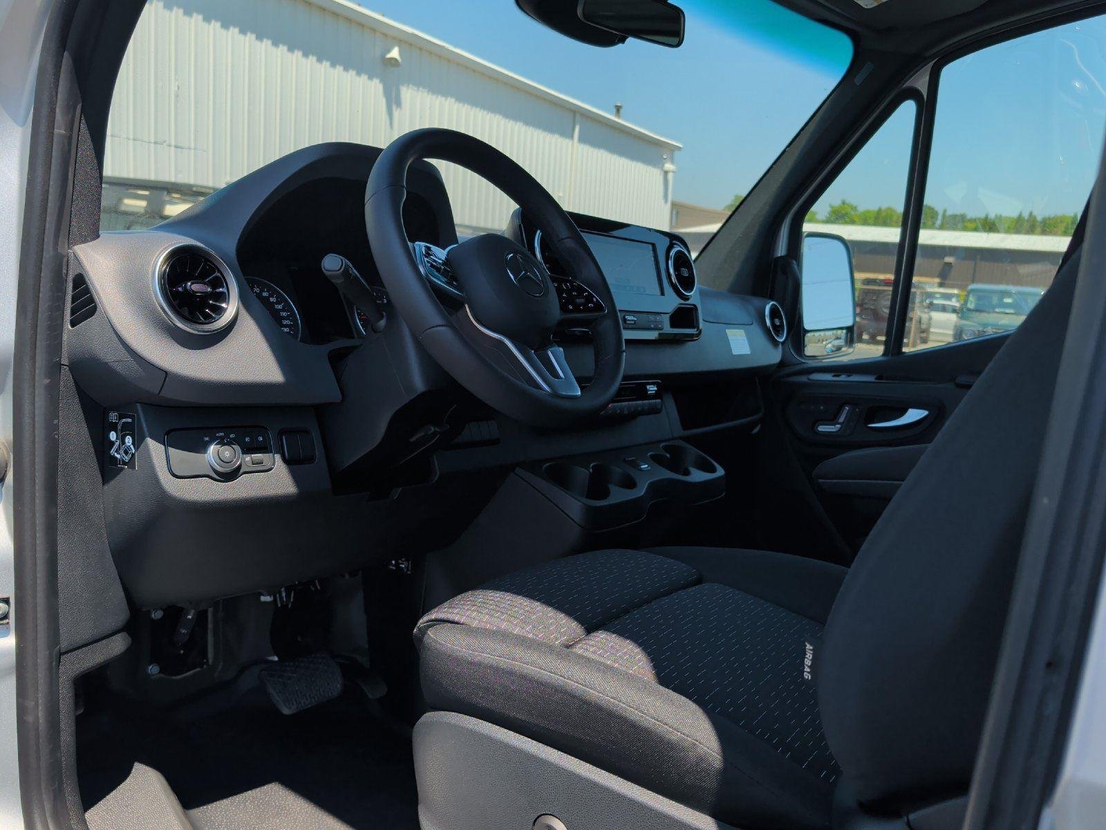 Used 2022 Iridium Silver Mercedes-Benz  image 15