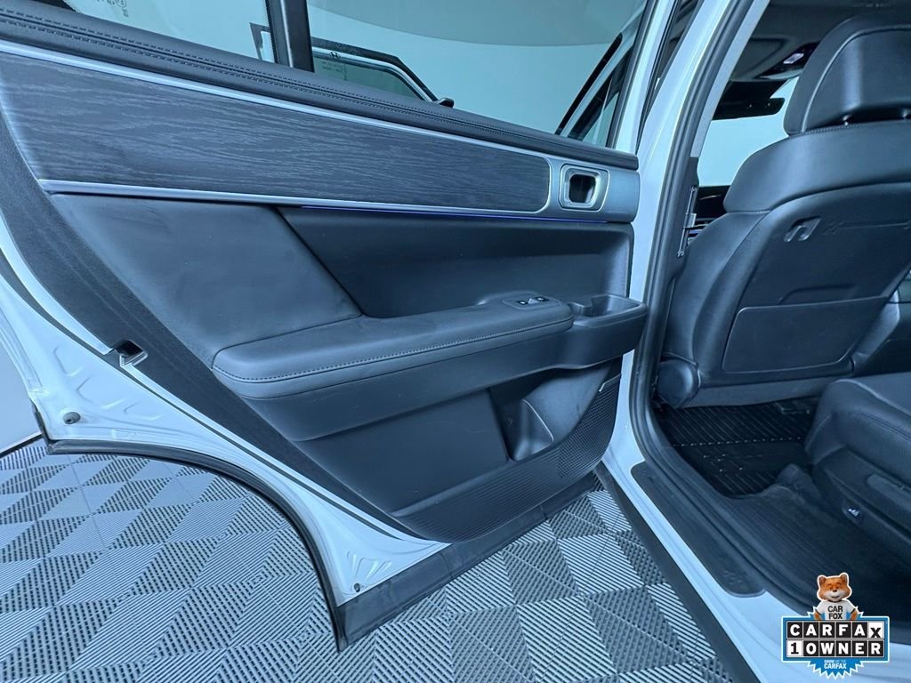 Used 2025 White Hyundai Limited image 27