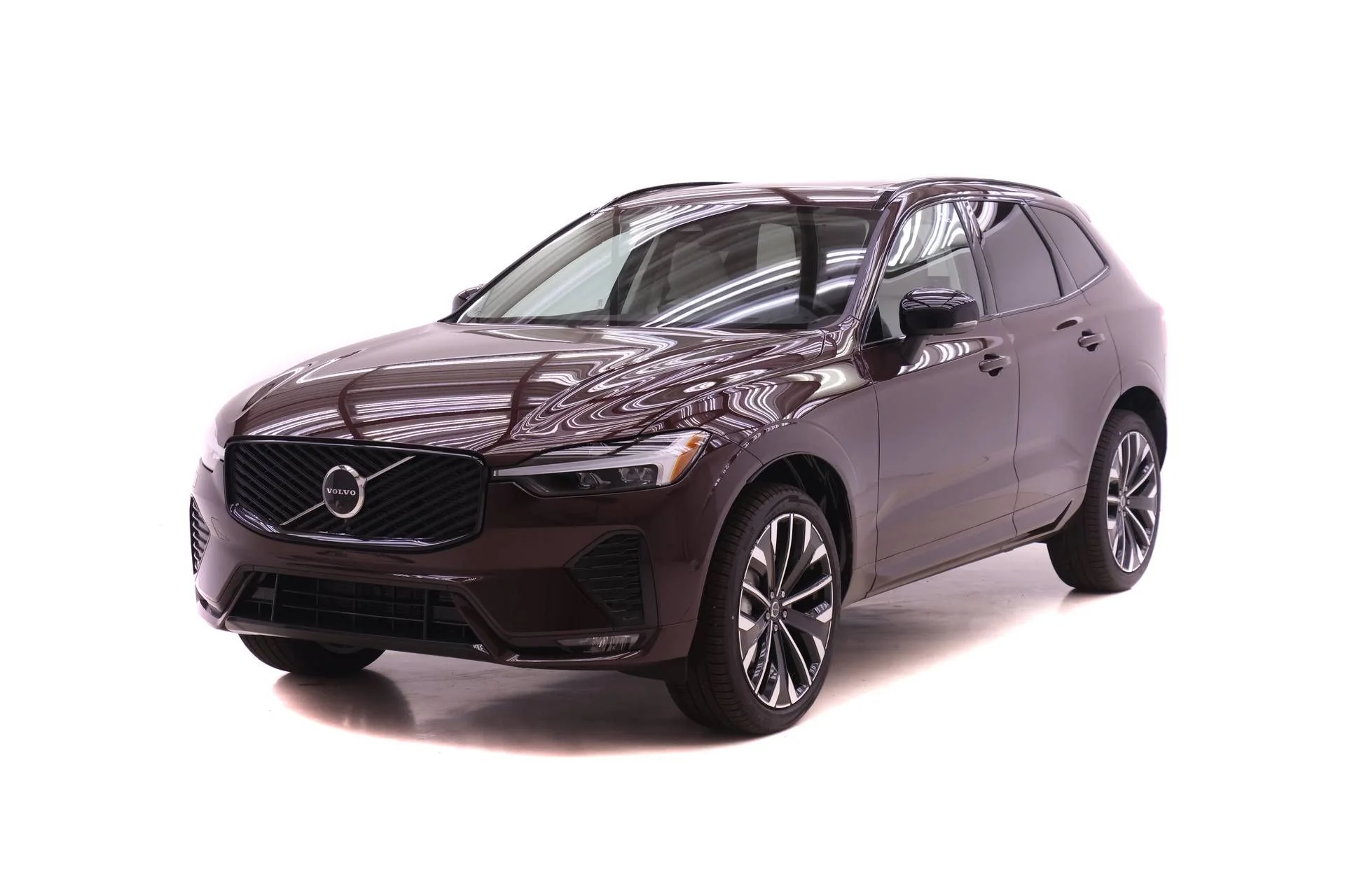 2026 Volvo XC60 B5 Ultra Dark AWD's photo