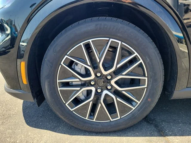 New 2026 Shadow Black Ford Premium image 5