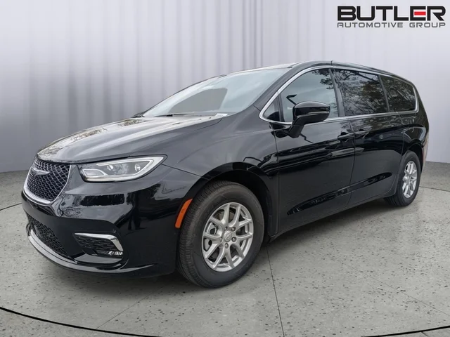 New 2026 Chrysler Pacifica Select
