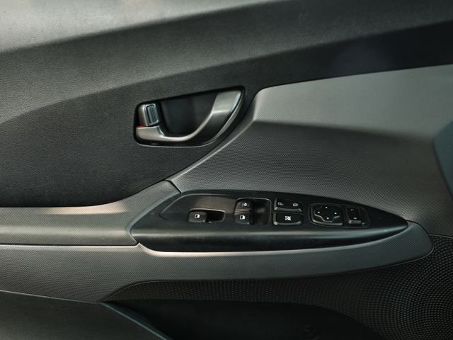 Used 2019 Chalk White Hyundai 2.0 Premium image 12