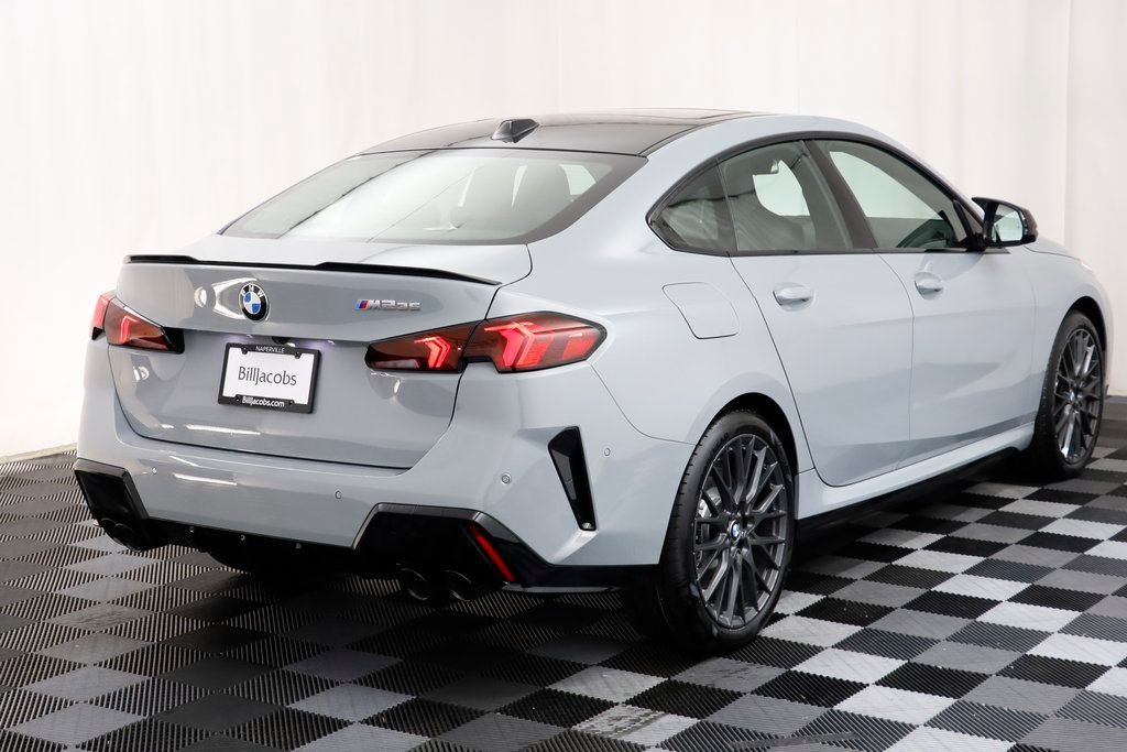 2025 BMW 2 Series M235 - Photo 19