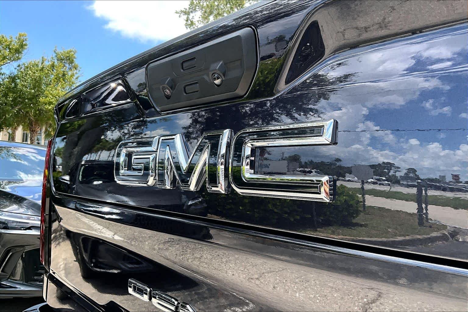 Used 2024 Titanium Rush Metallic GMC Denali Ultimate image 31