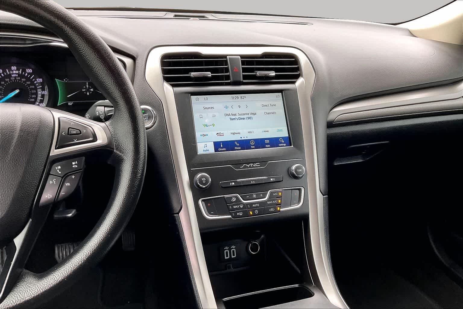 Used 2020 Alto Blue Metallic Tinted Clearcoat Ford SE image 7
