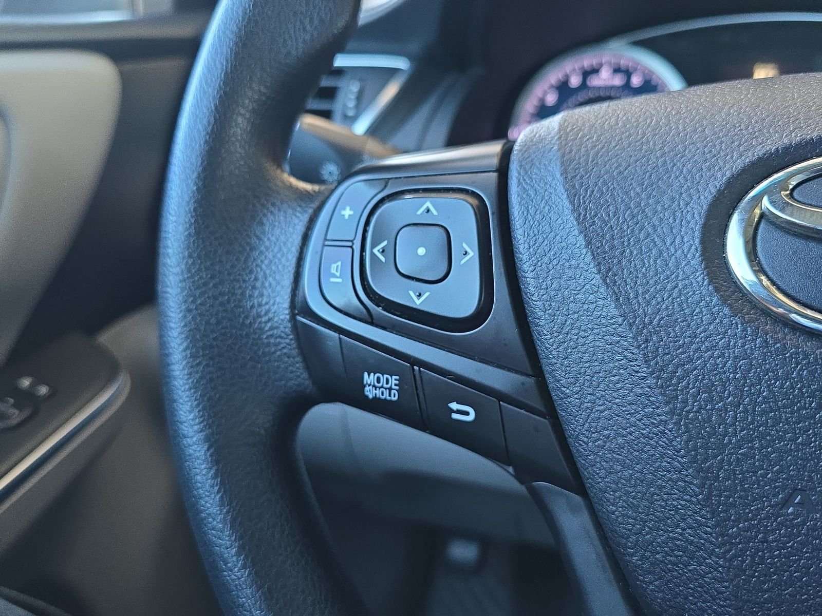 Used 2017 Gray Toyota LE image 19