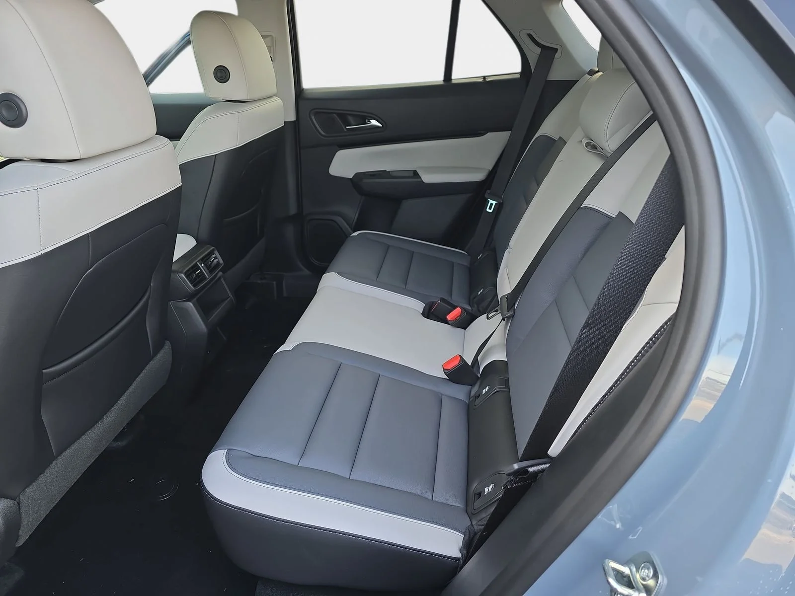 New 2026 Sonic Gray Pearl Honda Touring image 15