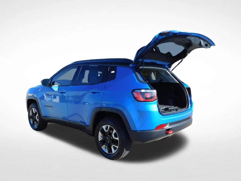Used 2018 Laser Blue Jeep Trailhawk image 20