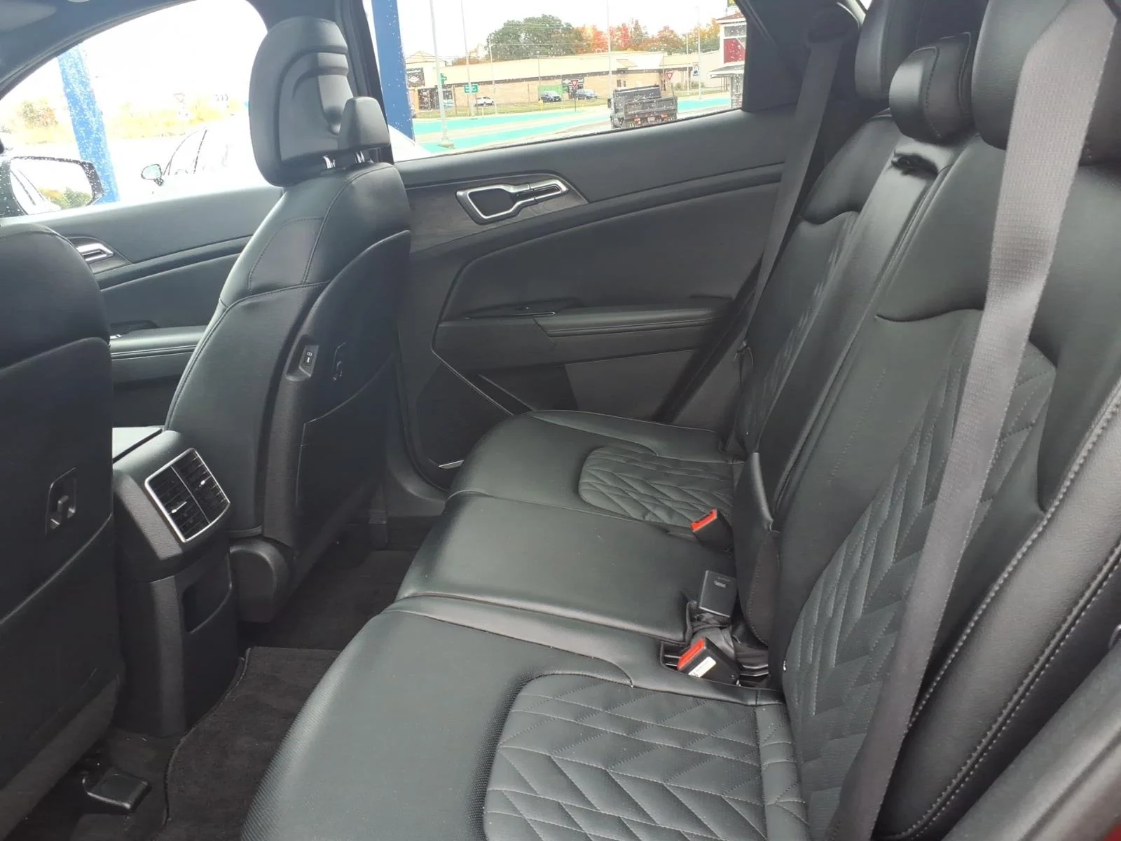 Used 2023 Red Kia X-Line image 14