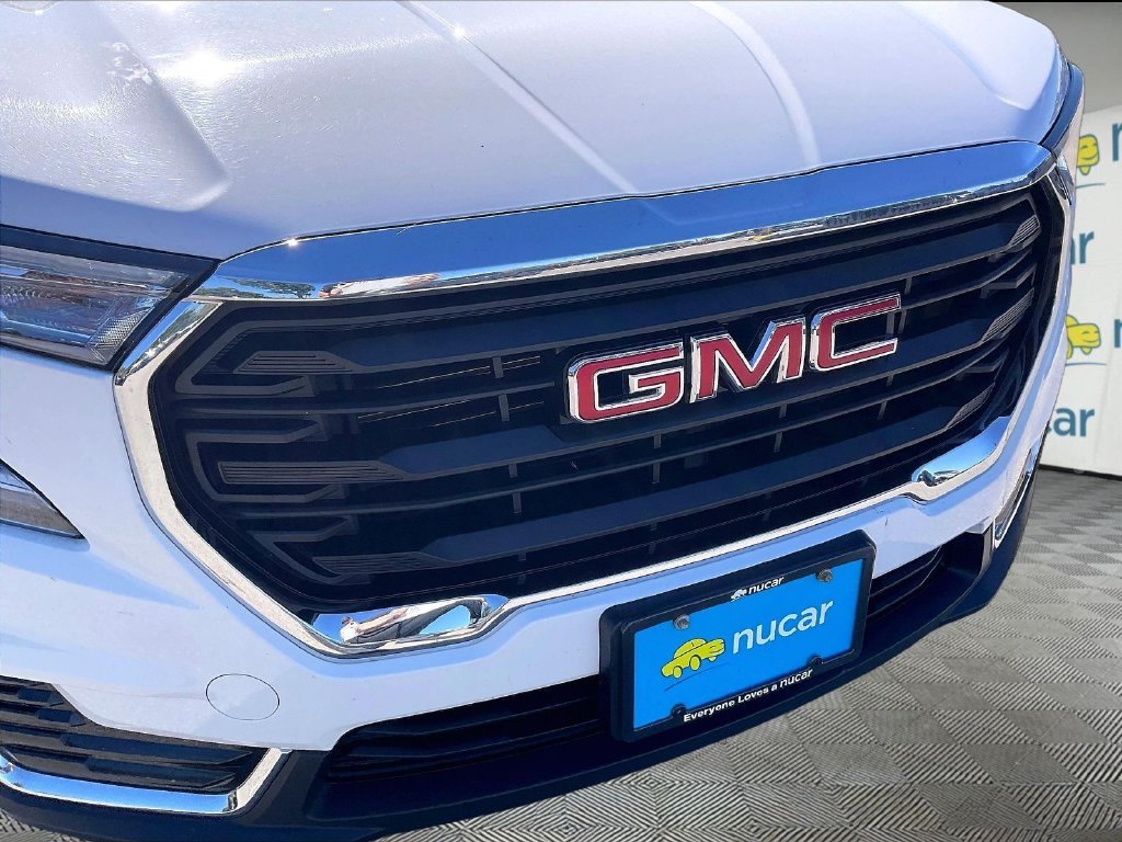 Used 2024 Summit White GMC SLE image 28