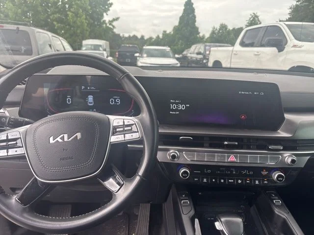 Used 2024 Gray Kia S image 11