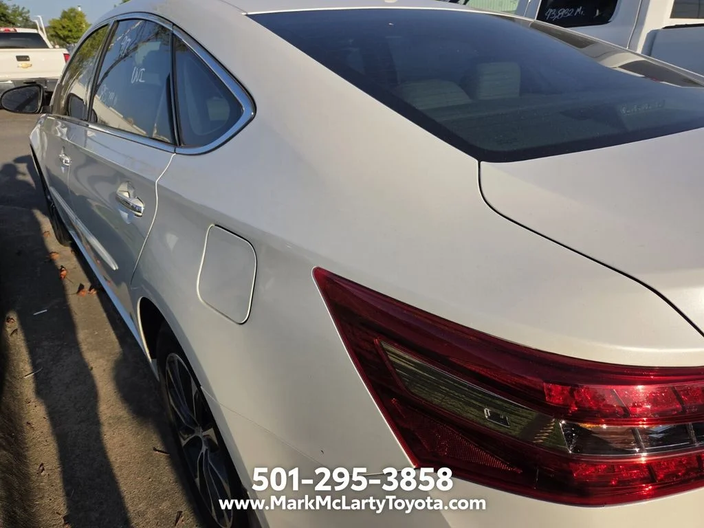 Used 2017 White Toyota XLE image 6