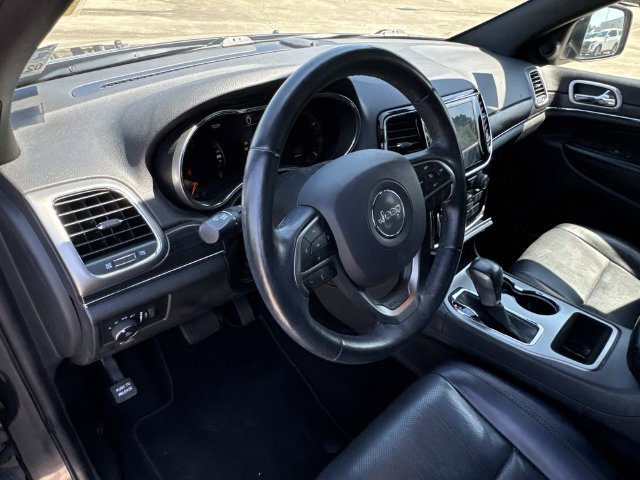 Used 2019 Gray Jeep Limited image 45