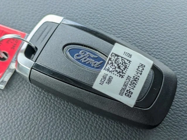 New 2026 Oxford White Ford F-250® Lariat® image 33