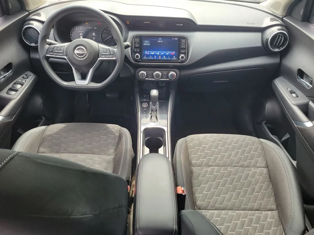 Used 2023 Gray Nissan SV image 12