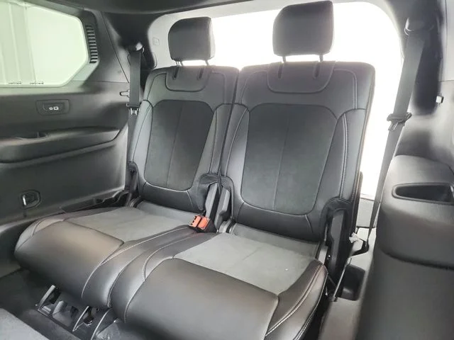 New 2026 Bright White Clear-Coat Exterior Paint Jeep Altitude image 41