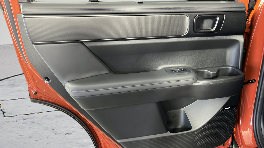 Used 2025 Orange Hyundai Calligraphy image 15