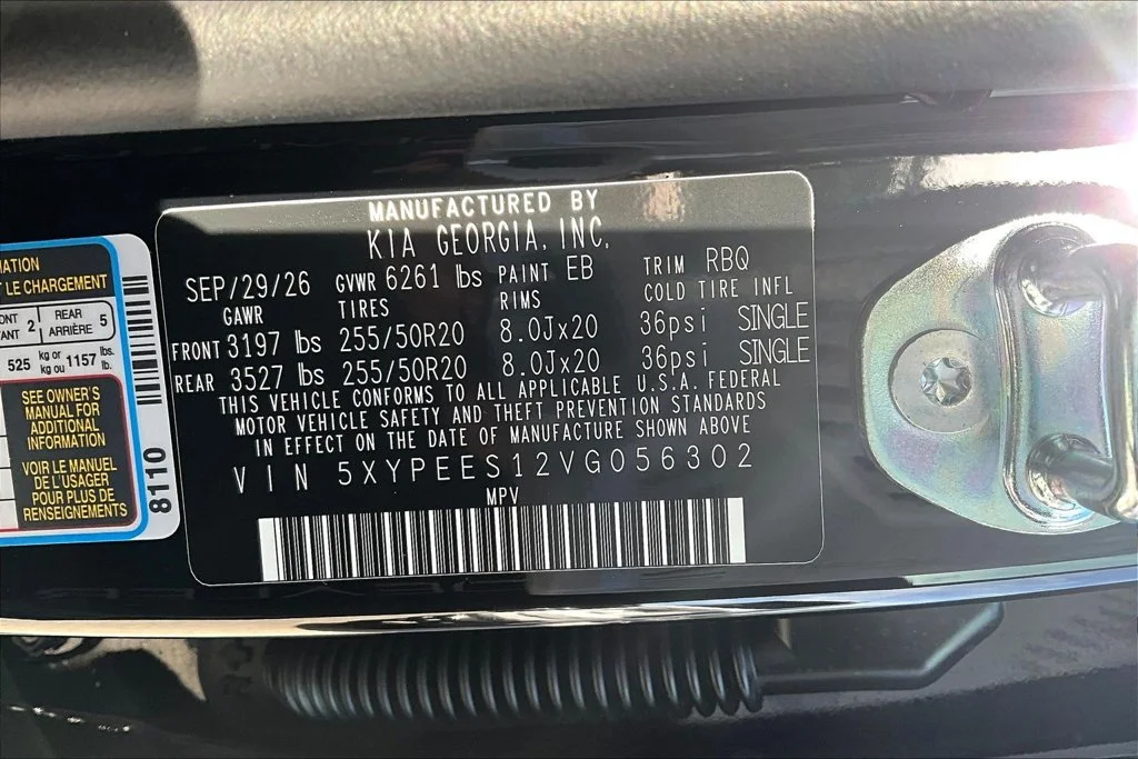 New 2027 Ebony Black Kia S image 12