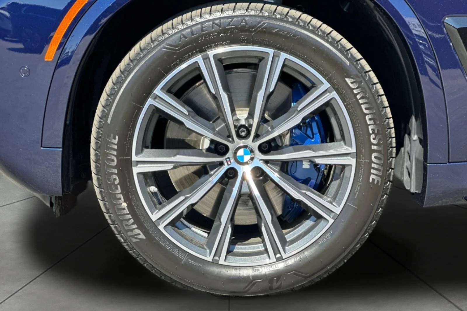 2026 BMW X5 M60i - Photo 26