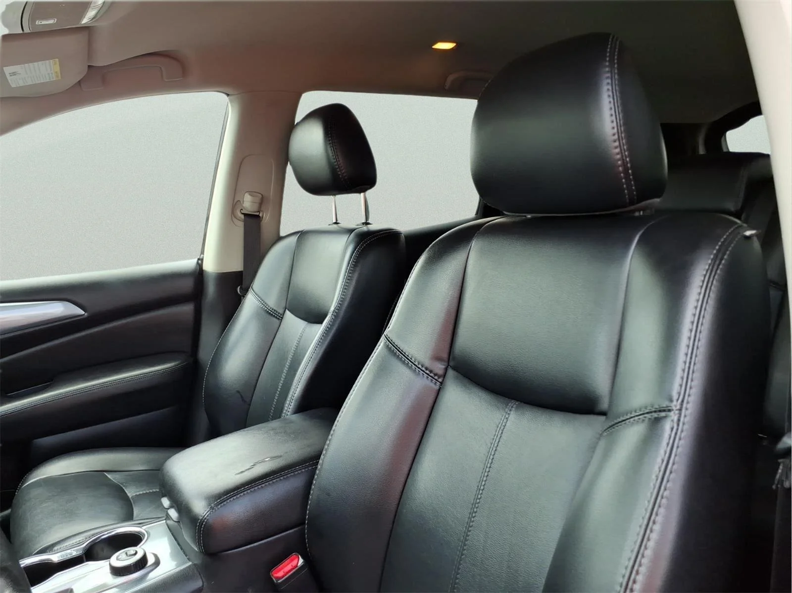 Used 2020 Magnetic Black Pearl Nissan SL image 17