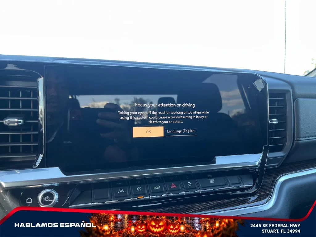 New 2026 Summit White GMC SLT image 30