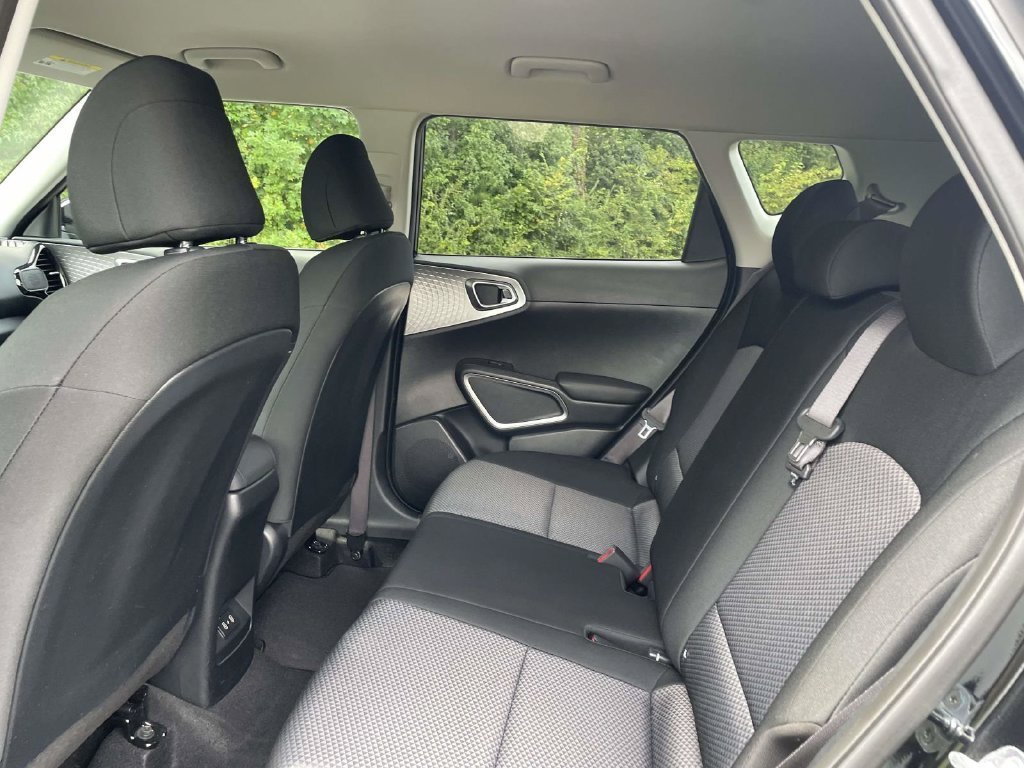 Used 2024 Black Kia S image 10