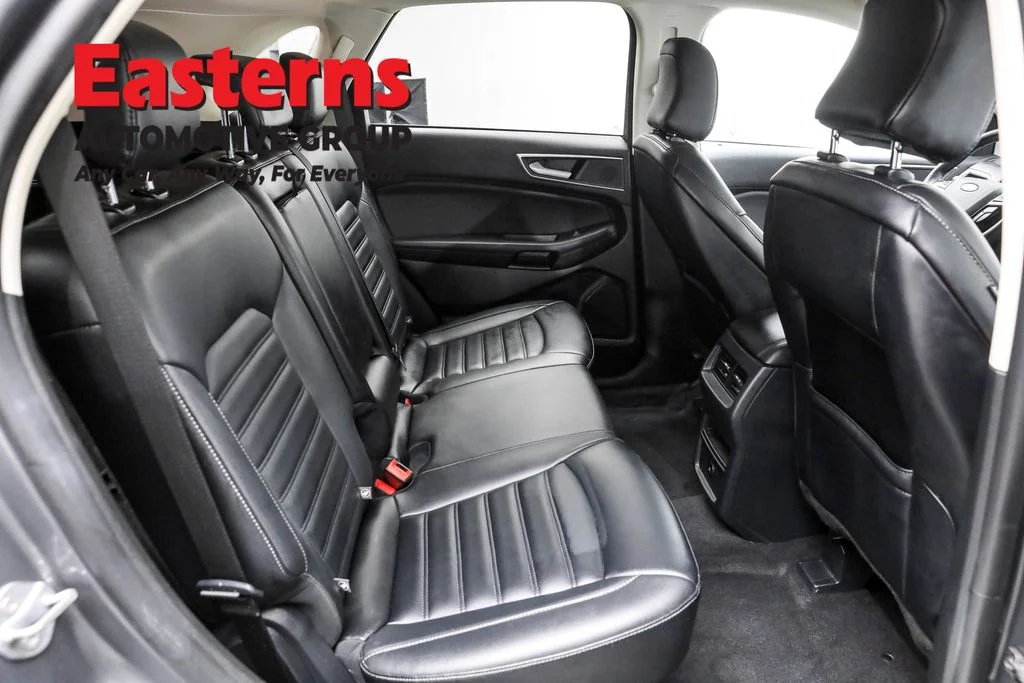 Used 2024 Gray Ford SEL image 22