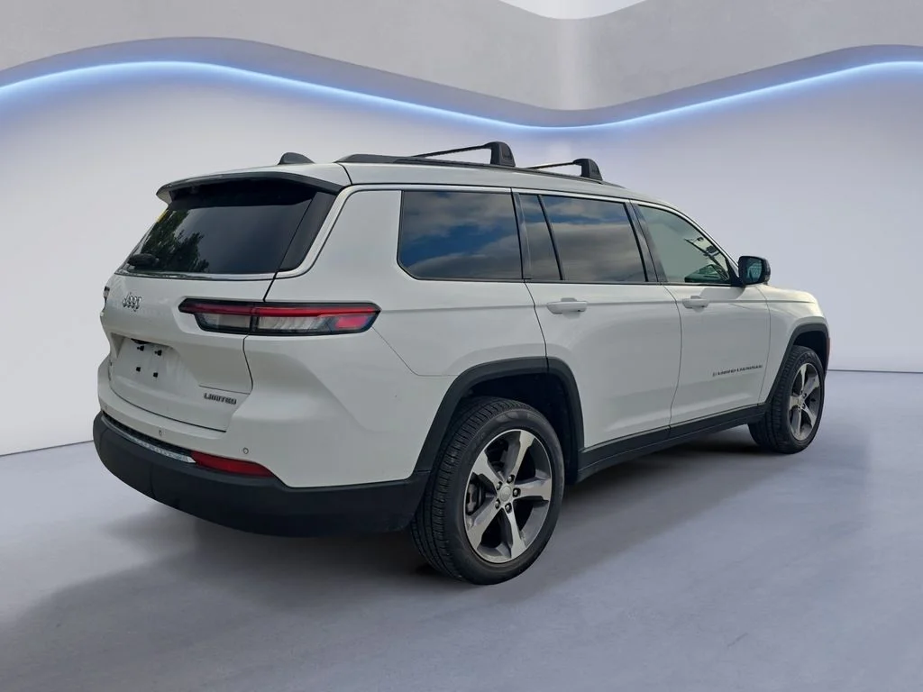 Used 2024 Bright White Clearcoat Jeep Limited image 7