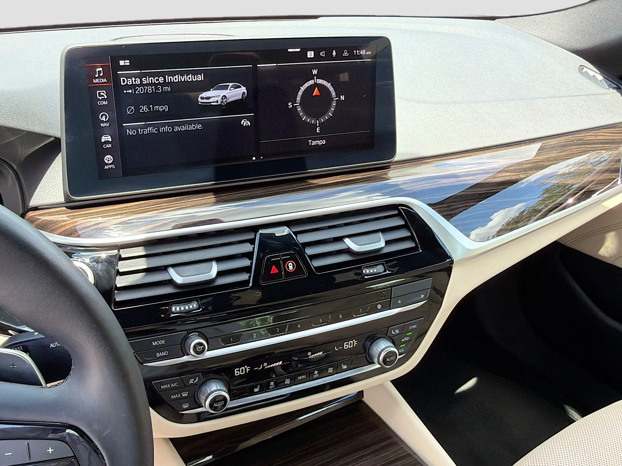 Used 2023 Alpine White BMW 530i image 27