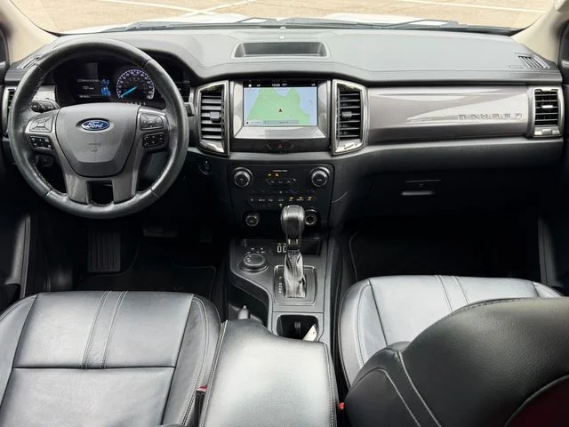 Used 2019 White Ford Lariat image 8
