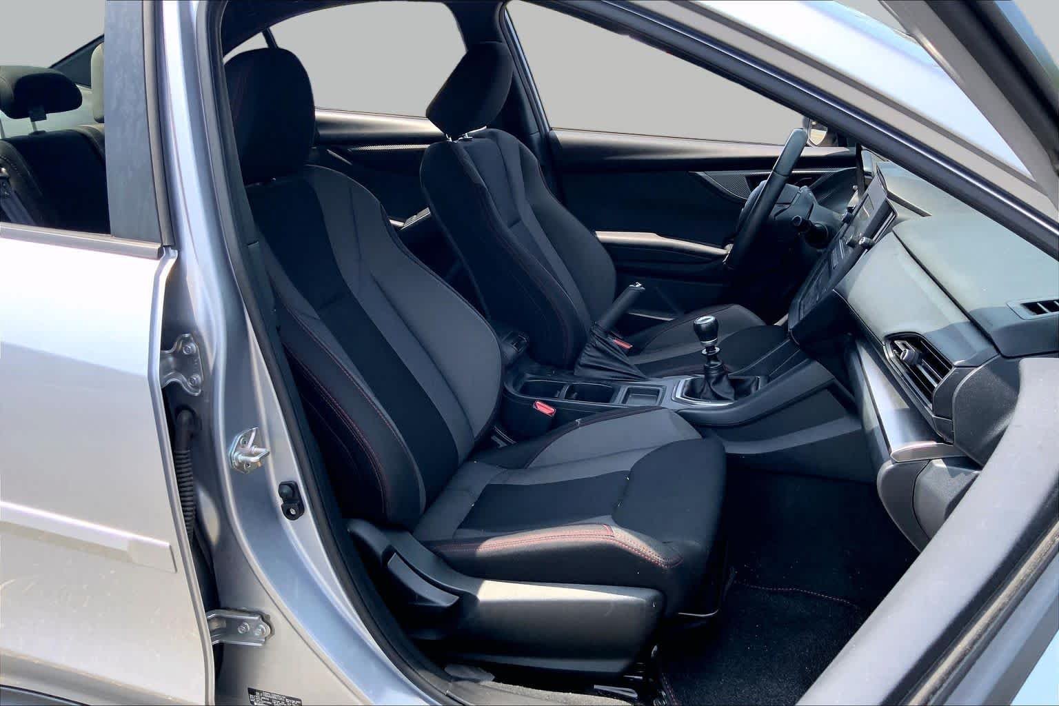 Used 2022 Ice Silver Metallic Subaru  image 9