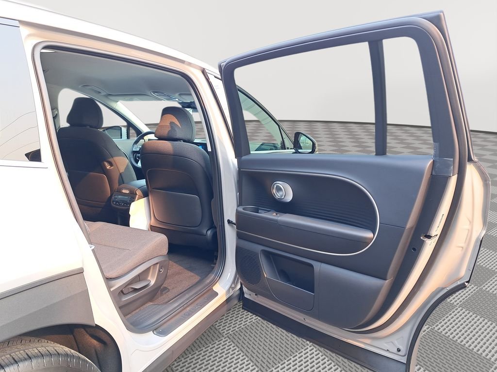 2026 Hyundai IONIQ 9 SE - Photo 15