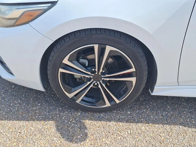 Used 2021 White Nissan SR image 15