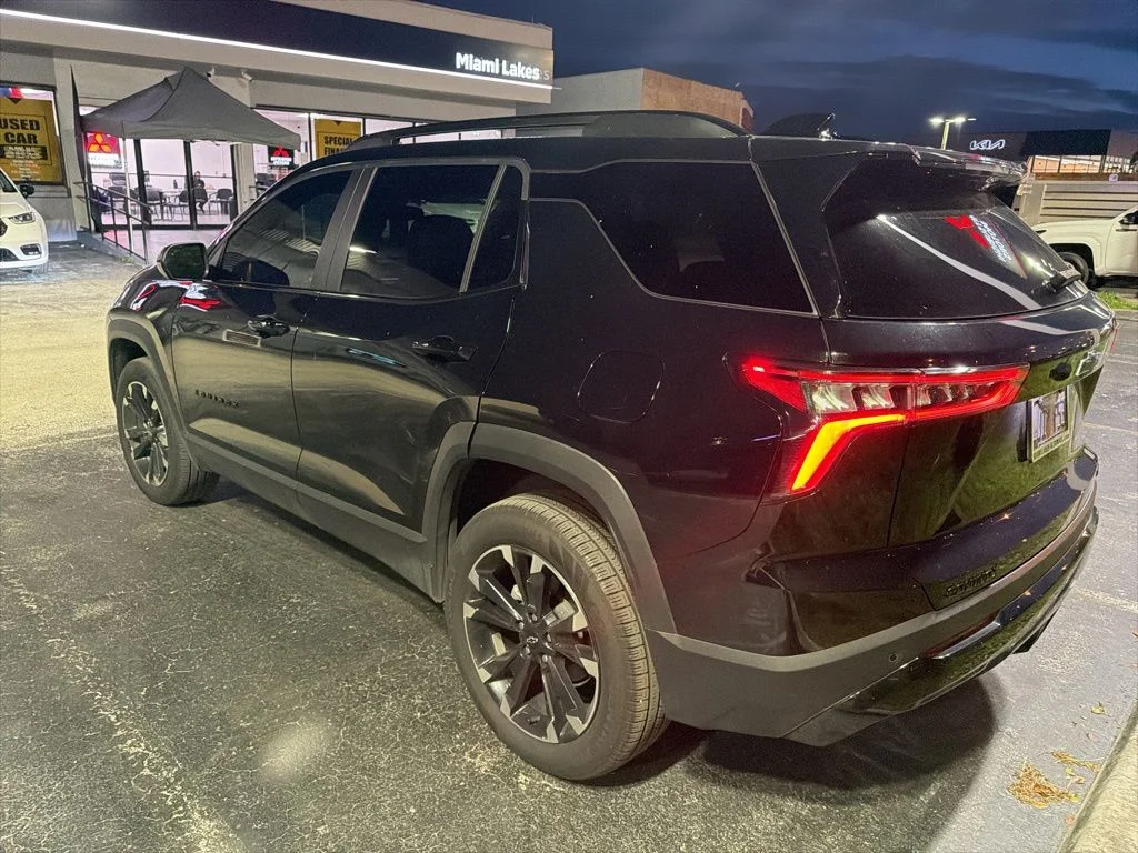 Used 2025 Mosaic Black Metallic Chevrolet RS image 3