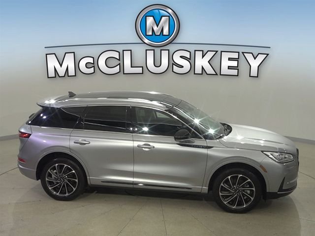 Used 2023 Silver Lincoln Grand Touring image 12
