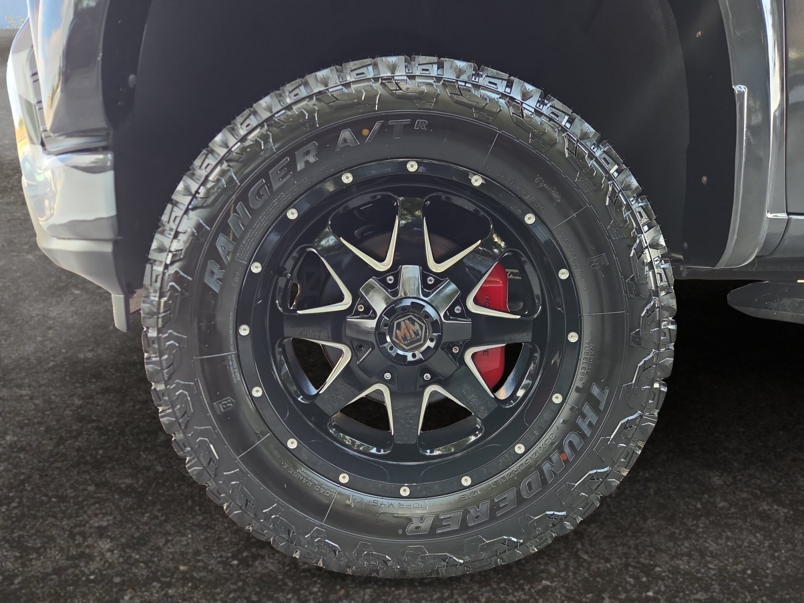 2019 Chevrolet Silverado 1500 RST - Photo 14