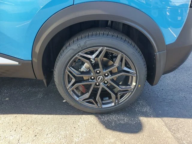 New 2026 White Nissan SR image 5