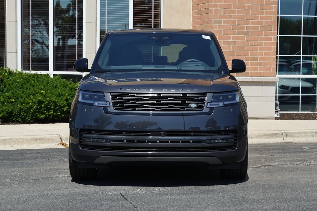 New 2026 Carpathian Grey Land Rover SE image 4