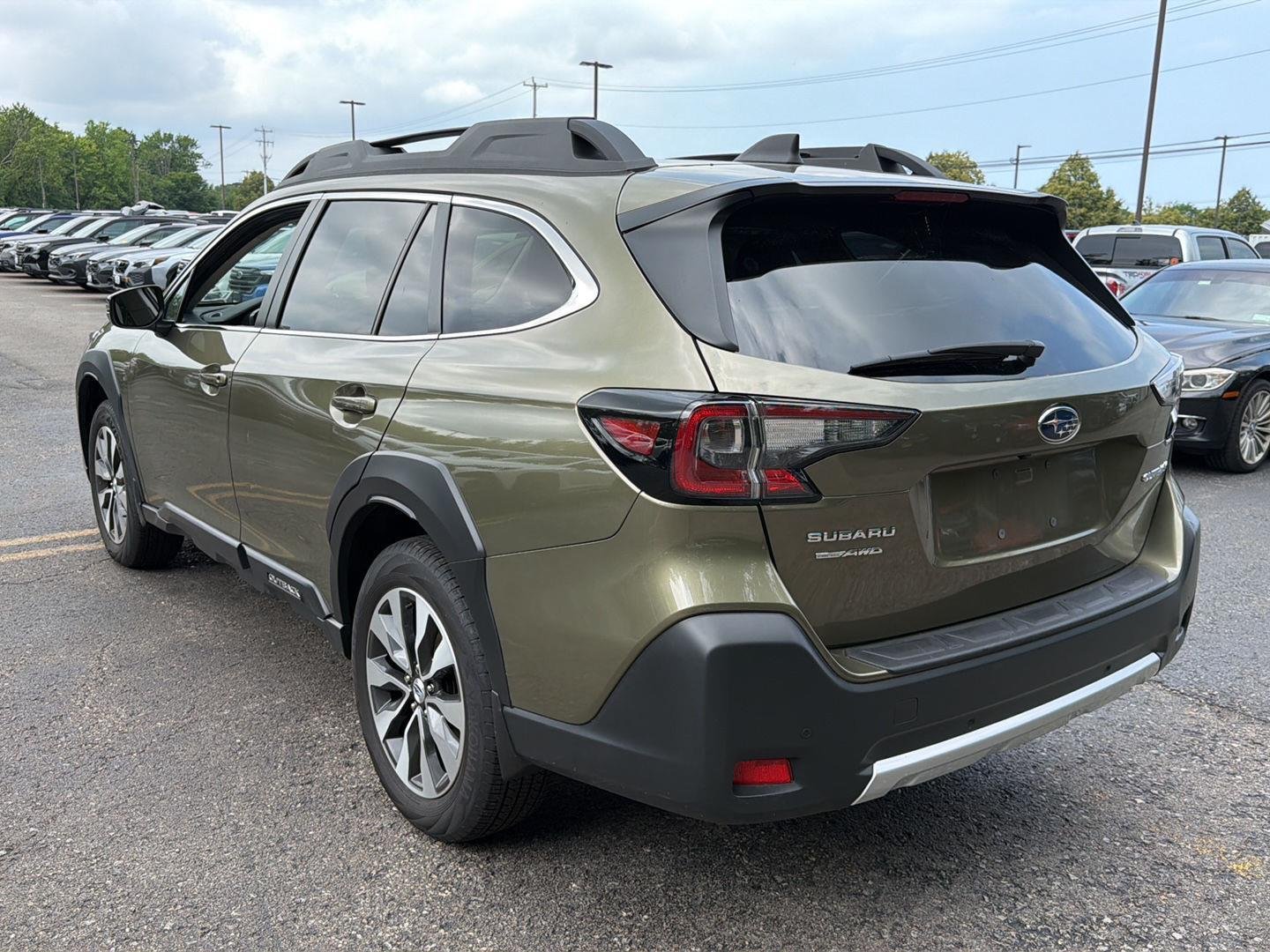 Used 2025 Autumn Green Metallic Subaru Limited image 10