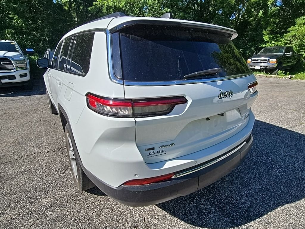 Used 2021 White Jeep Limited image 5