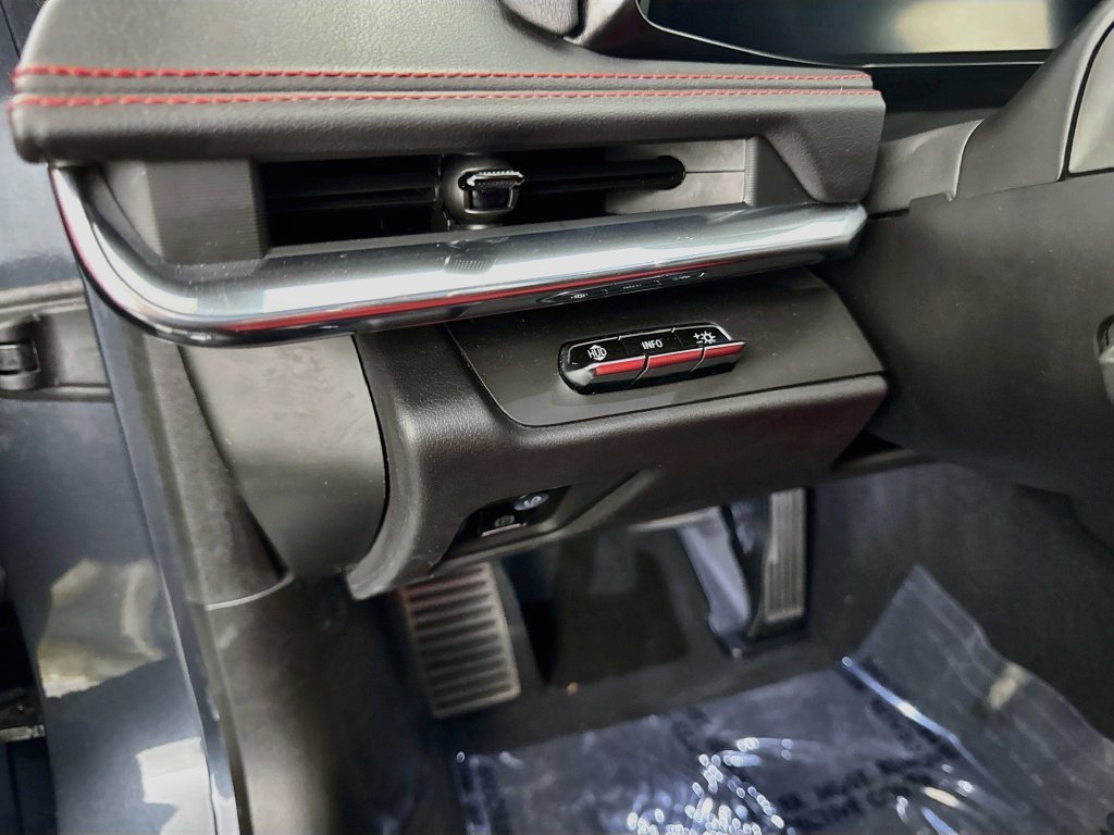 Used 2020 Gray Chevrolet Stingray image 10