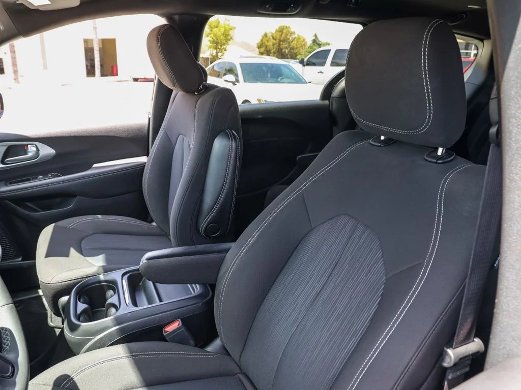 Used 2024 Black Chrysler Touring image 15