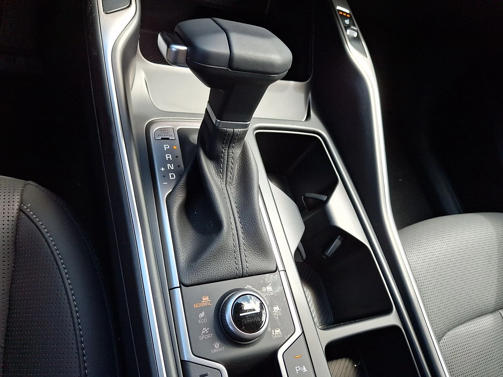 New 2026 White Kia EX image 15
